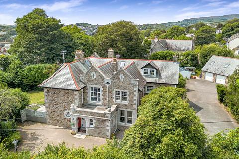 7 bed property, in Palace Road, £799,950