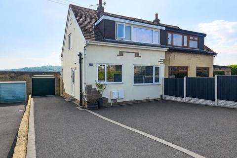 3 bed property, in Woodside Road, £339,950
