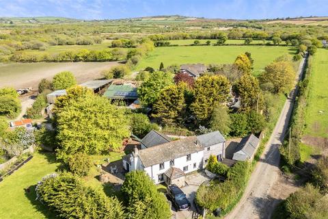 4 bed property, in Redmoor, £795,000