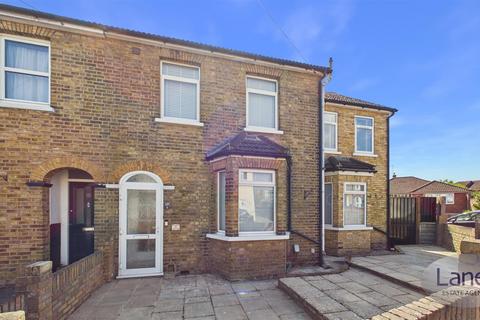 5 bed property, in Longfield Lane., £650,000