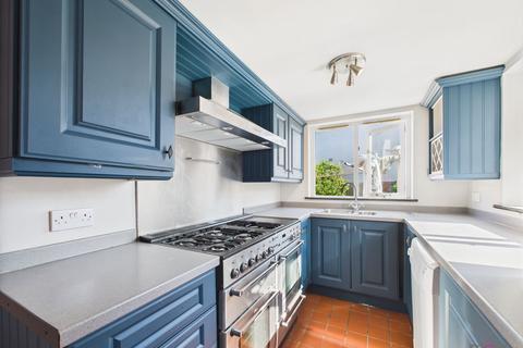 3 bed property, in Princes Road, £440,000