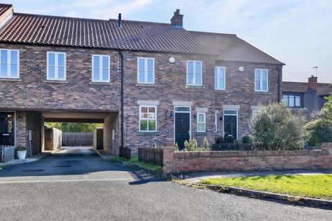 4 bed property, in Jacobs Court, £339,950