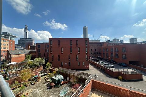 2 bed property, in George Street, £185,000