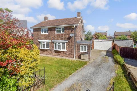 5 bed property, in Edinburgh Road, £500,000