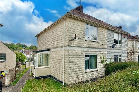 2 bed property, in Plymstock, £220,000