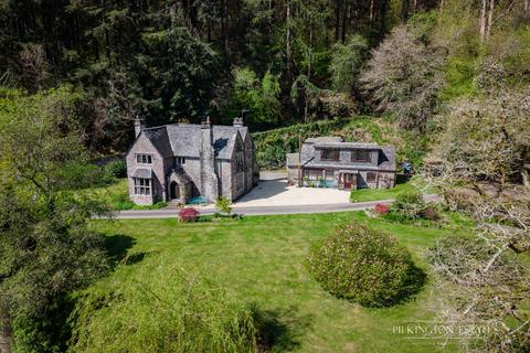 7 bed property, in Two Waters Foot, £850,000