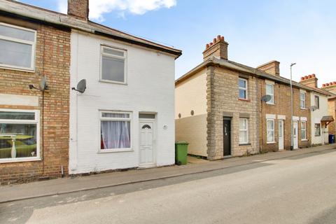 2 bed property, in Burnsfield Street, £175,000