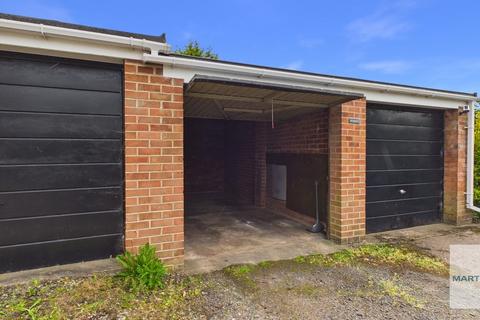 Studio, in Garage, £9,000