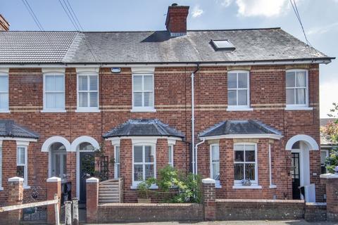 3 bed property, in Tunbridge Wells TN4, £599,500