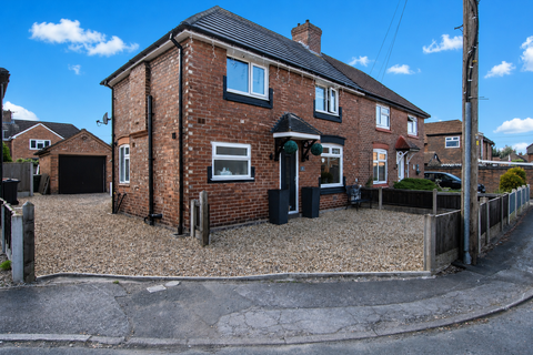 3 bed property, in Bennett Road, £215,000