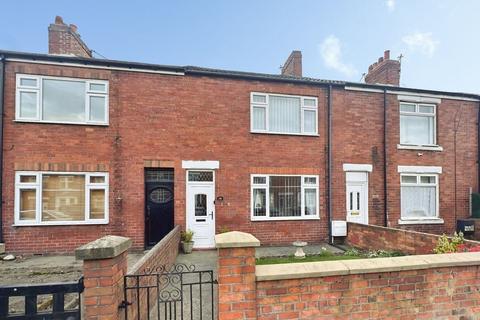 2 bed property, in Woodhorn Road, £70,000