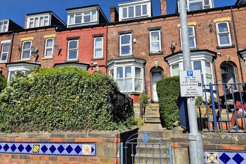 5 bed property, in Burley Road, £210,000