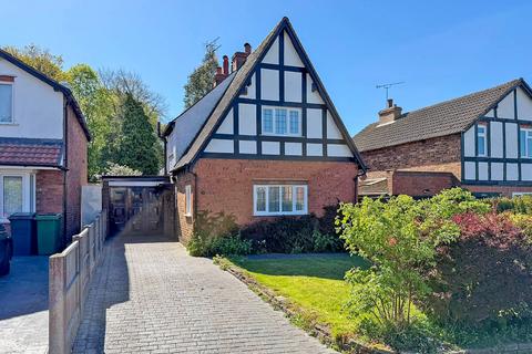 3 bed property, in Church Walk, £315,000