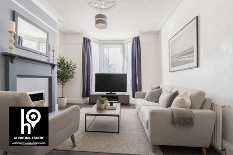 4 bed property, in Alma Road, £220,000