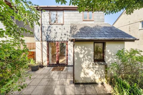 3 bed property, in Landscove, £350,000