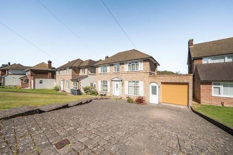 3 bed property, in Ellenbridge Way, £700,000