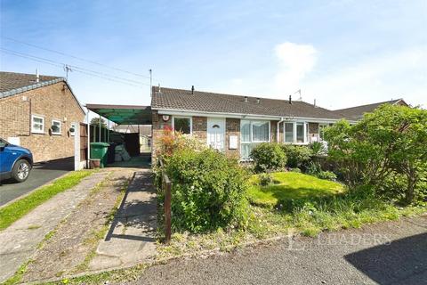 2 bed property, in South Down Close, £180,000