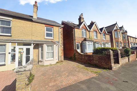3 bed property, in Adelaide Grove, £250,000