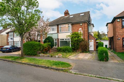 4 bed property, in Lovell Road CB4, £595,000