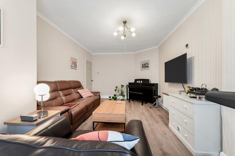 4 bed property, in Lovell Road CB4, £595,000