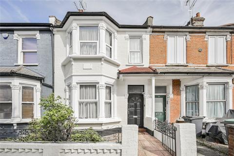 3 bed property, in Effingham Road, £800,000