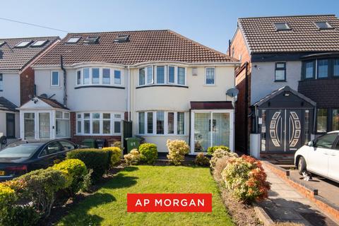 3 bed property, in Wagon Lane, £300,000