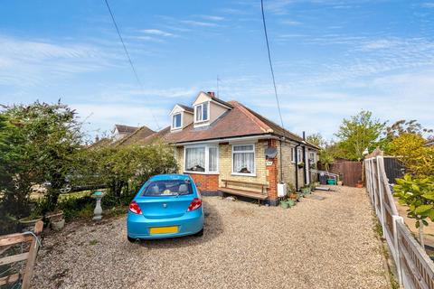 3 bed property, in Harwich Road, £290,000