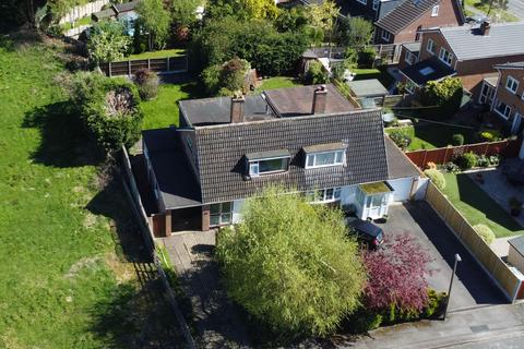 4 bed property, in Grange Road, £430,000