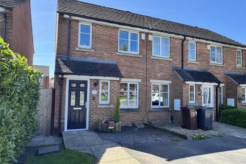 2 bed property, in Reevy Road, £140,000