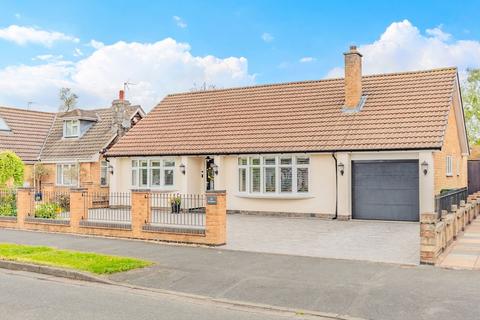 2 bed property, in Triumph Road, £400,000