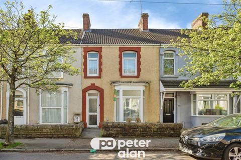 3 bed property, in Rhyddings Terrace, £210,000