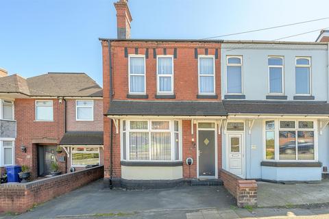 2 bed property, in Coppice Lane, £225,000
