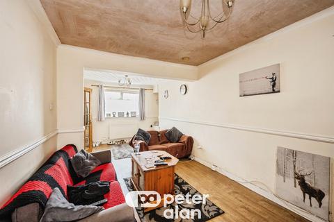 2 bed property, in Elias Street, £95,000