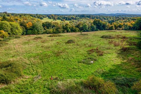 Land, in Shepherds Green, £900,000