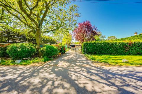 4 bed property, in Little Warley Hall Lane, £900,000