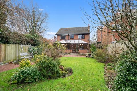 4 bed property, in Barrow Nook Lane, £550,000
