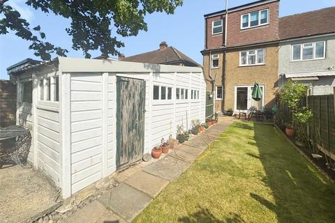 4 bed property, in Fullers Way North, £635,000