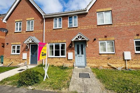 3 bed property, in Oak Avenue, £125,000