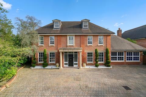 7 bed property, in The Barton, £3,995,000