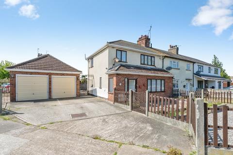 3 bed property, in Handel Crescent, £400,000