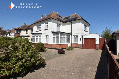 6 bed property, in First Avenue, £625,000