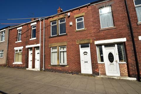 3 bed property, in Park Road, £57,500