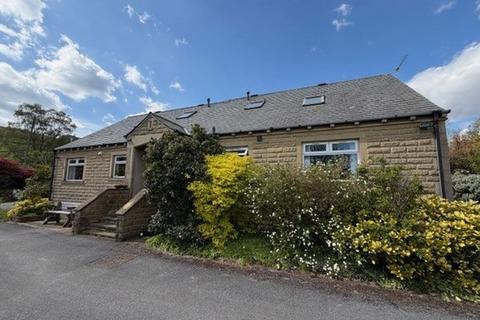 5 bed property, in Wood Top, £750,000