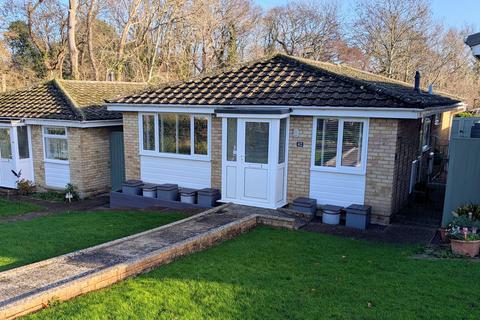 2 bed property, in St Edmunds Walk, £270,000