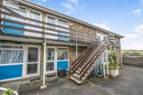 1 bed property, in West Charleton Court, £82,500