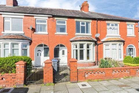 3 bed property, in Westfield Road, £130,000