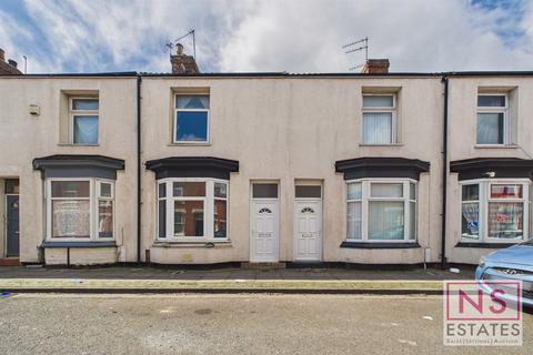 2 bed property, in Wentworth Street, £60,000