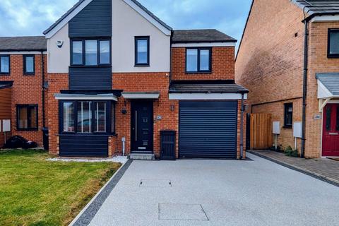 4 bed property, in St. Aloysius View, £295,000