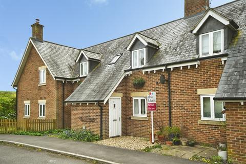 3 bed property, in St. Marys Road, £250,000
