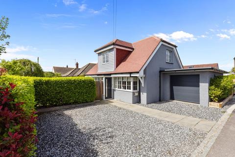 4 bed property, in Brook Lane, £625,000
